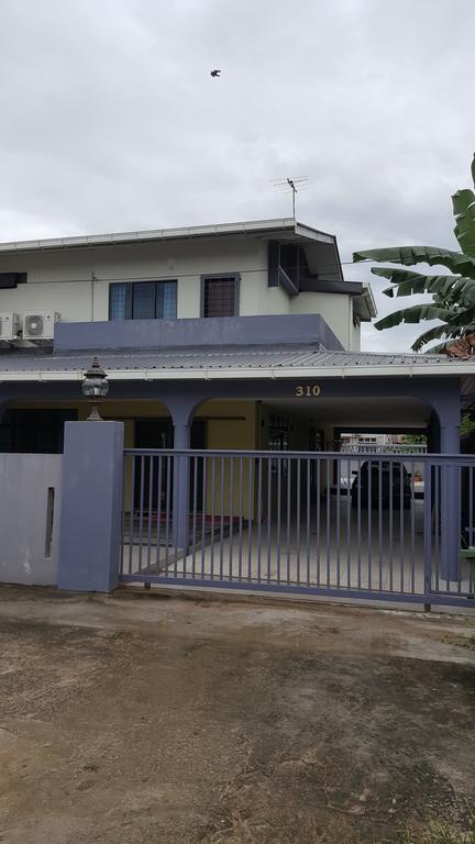 Ellis Lot 310 Villa Kuching Luaran gambar