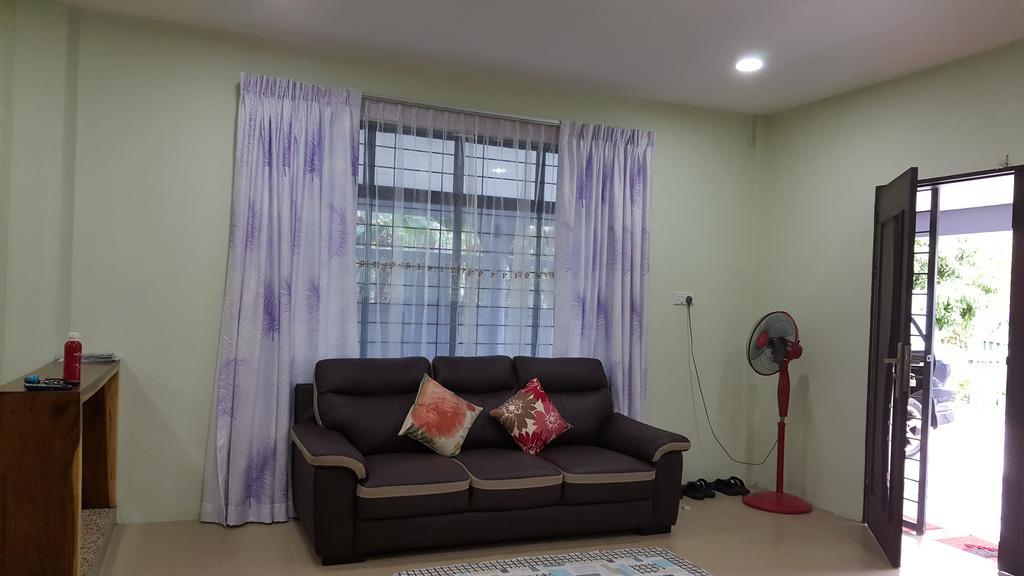 Ellis Lot 310 Villa Kuching Luaran gambar